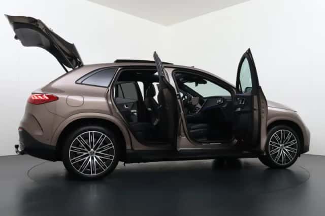 Mercedes-Benz EQE (2025) thumbnail 16