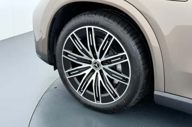 Mercedes-Benz EQE (2025) thumbnail 23