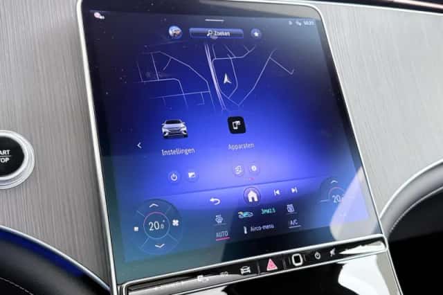 Mercedes-Benz EQE (2025) thumbnail 42