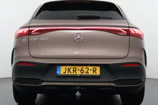 Mercedes-Benz EQE (2025) thumbnail 7