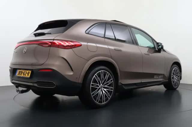Mercedes-Benz EQE (2025) thumbnail 9