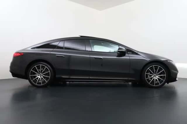 Mercedes-Benz EQS (2023) thumbnail 11