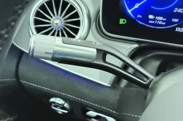 Mercedes-Benz EQS (2023) thumbnail 30