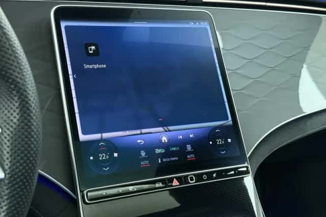 Mercedes-Benz EQS (2023) thumbnail 37