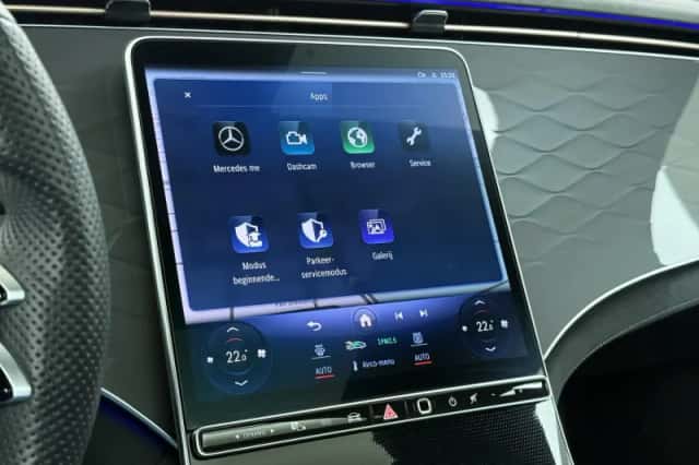 Mercedes-Benz EQS (2023) thumbnail 38