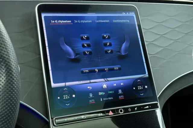 Mercedes-Benz EQS (2023) thumbnail 45