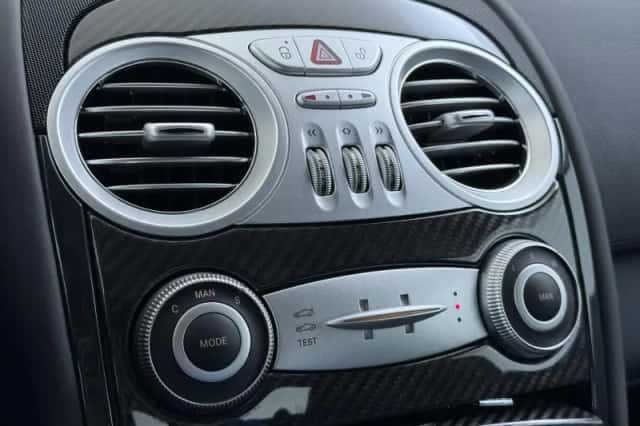 Mercedes-Benz SLR (2007) thumbnail 26