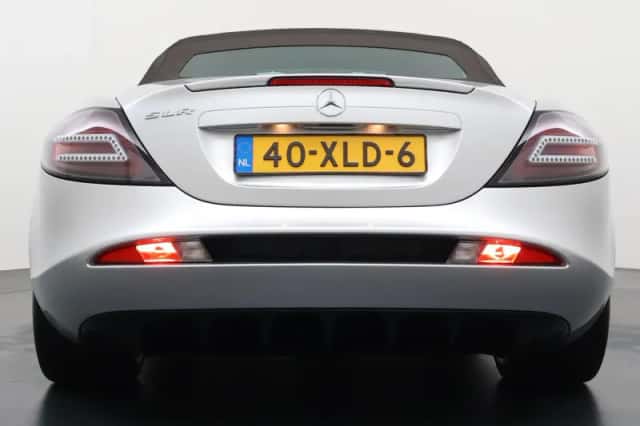 Mercedes-Benz SLR (2007) thumbnail 4