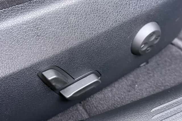 Mercedes-Benz C-Klasse (2024) thumbnail 49