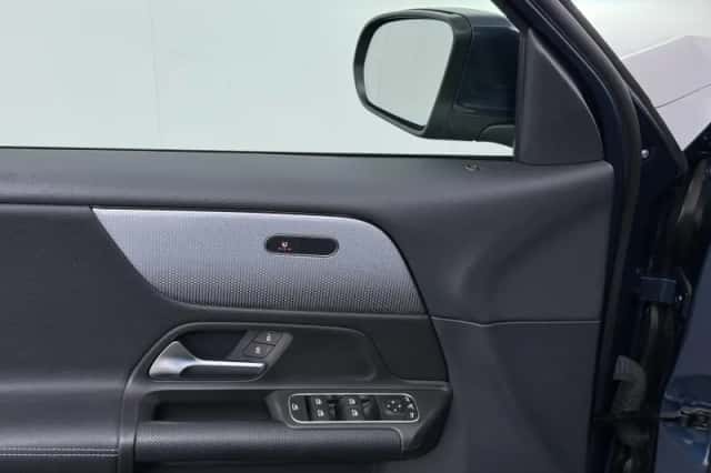 Mercedes-Benz GLB-Klasse (2022) thumbnail 23