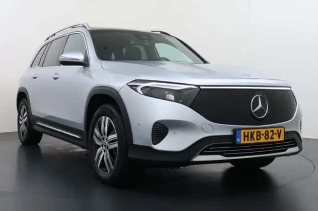 Mercedes-Benz EQB (2025) thumbnail 12
