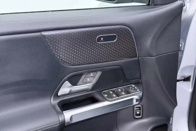 Mercedes-Benz EQB (2025) thumbnail 26