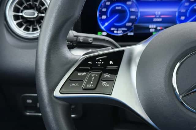 Mercedes-Benz EQB (2025) thumbnail 34