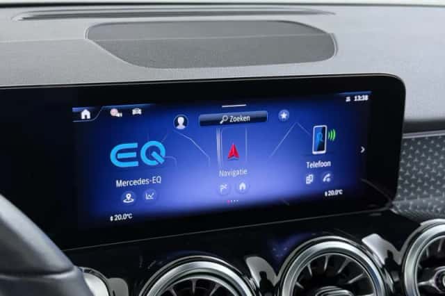 Mercedes-Benz EQB (2025) thumbnail 39