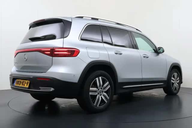 Mercedes-Benz EQB (2025) thumbnail 9