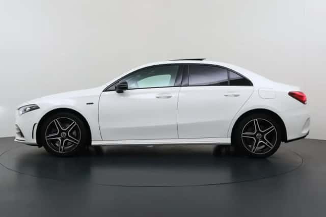 Mercedes-Benz A-Klasse (2020) thumbnail 3