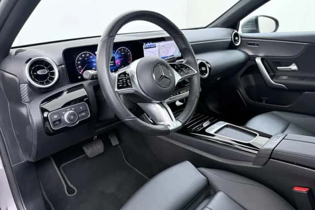 Mercedes-Benz A-Klasse (2024) thumbnail 2
