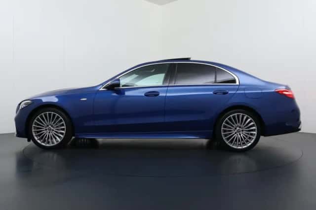 Mercedes-Benz C-Klasse (2025) thumbnail 3