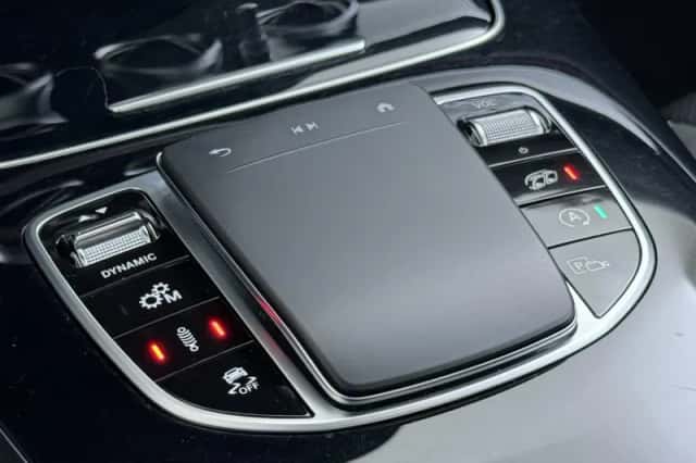 Mercedes-Benz E-Klasse (2022) thumbnail 55