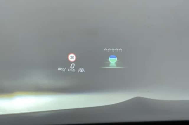 Mercedes-Benz EQB (2025) thumbnail 11