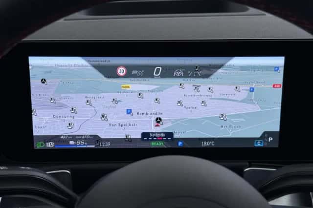 Mercedes-Benz EQB (2025) thumbnail 40