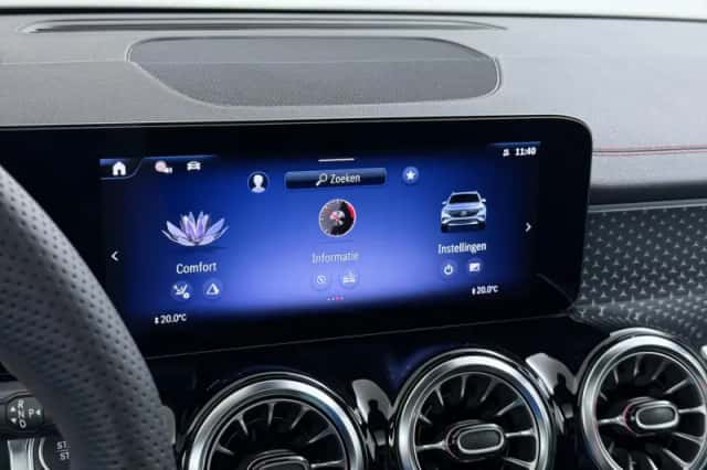 Mercedes-Benz EQB (2025) thumbnail 43