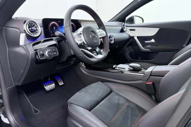 Mercedes-Benz CLA-Klasse (2023) thumbnail 2