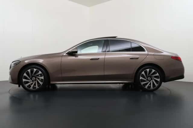 Mercedes-Benz E-Klasse (2025) thumbnail 3