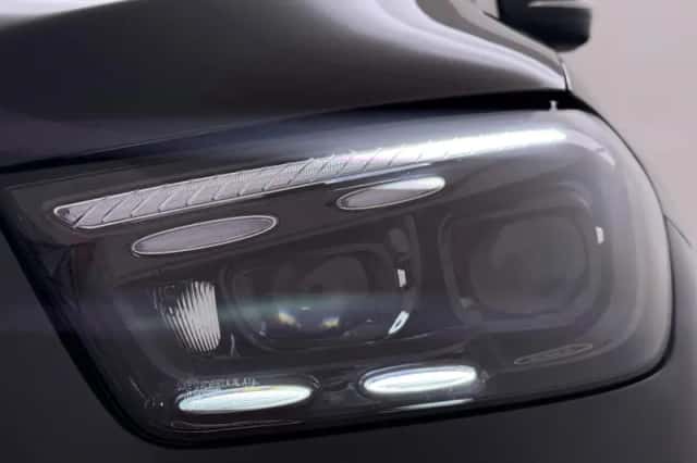 Mercedes-Benz GLE (2025) thumbnail 24