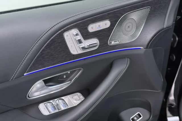 Mercedes-Benz GLE (2025) thumbnail 26