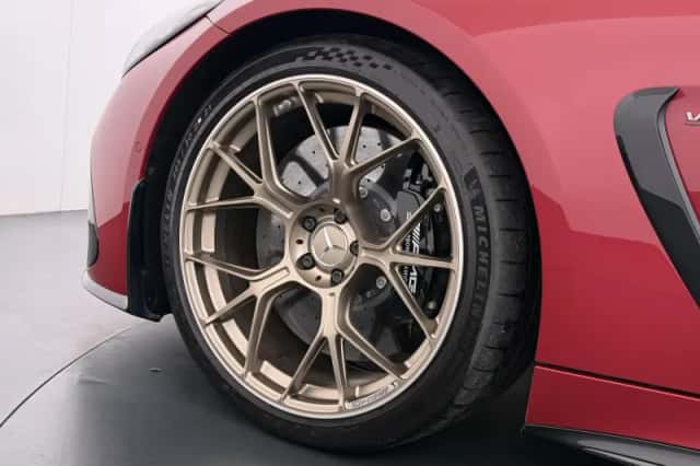 Mercedes-Benz AMG GT (2024) thumbnail 4