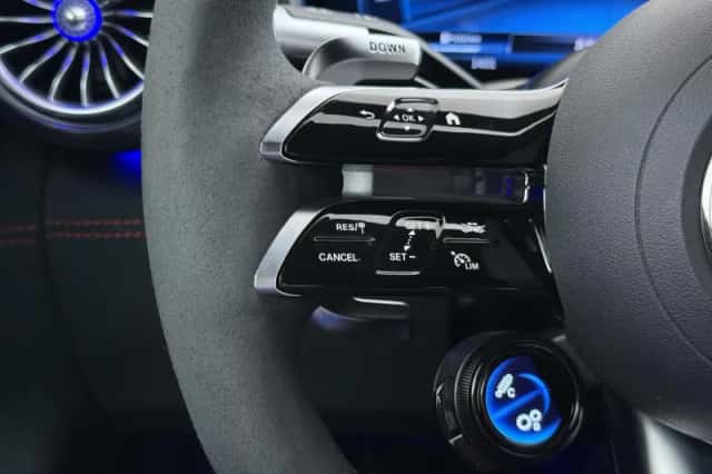 Mercedes-Benz AMG GT (2024) thumbnail 31