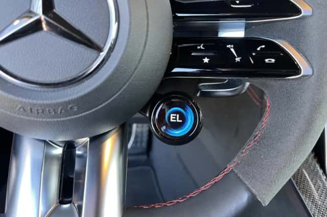 Mercedes-Benz AMG GT (2024) thumbnail 59