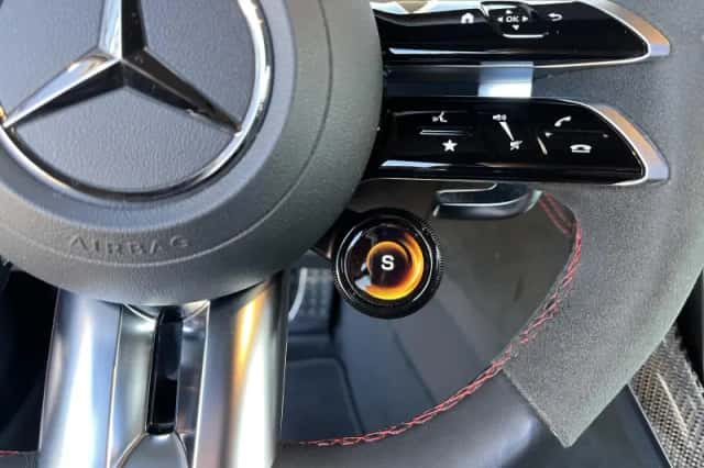 Mercedes-Benz AMG GT (2024) thumbnail 61