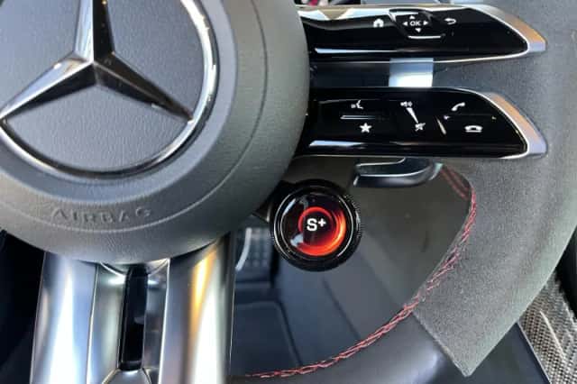 Mercedes-Benz AMG GT (2024) thumbnail 62