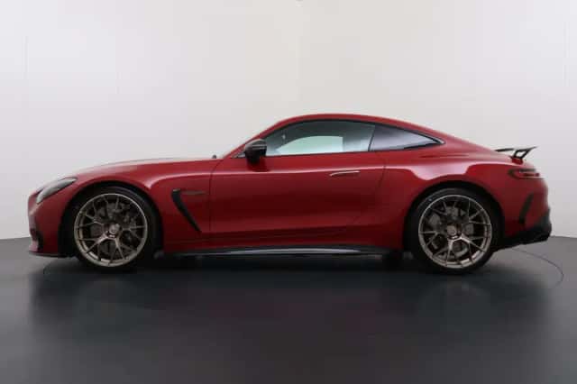 Mercedes-Benz AMG GT (2024) thumbnail 9