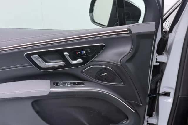 Mercedes-Benz EQS (2025) thumbnail 22