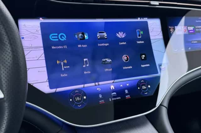 Mercedes-Benz EQS (2025) thumbnail 38