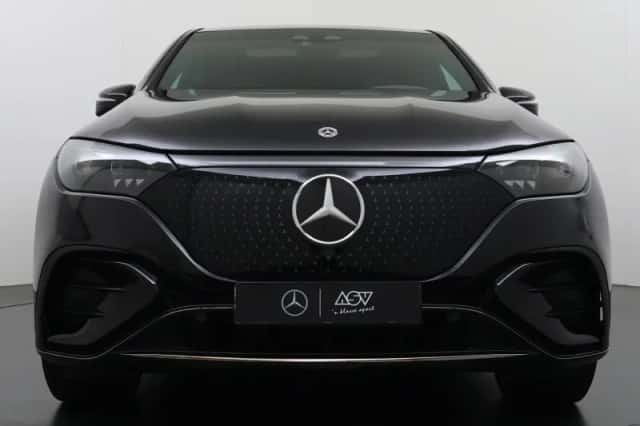 Mercedes-Benz EQE (2025) thumbnail 14