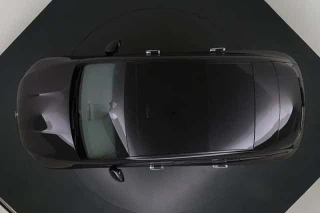 Mercedes-Benz EQE (2025) thumbnail 16