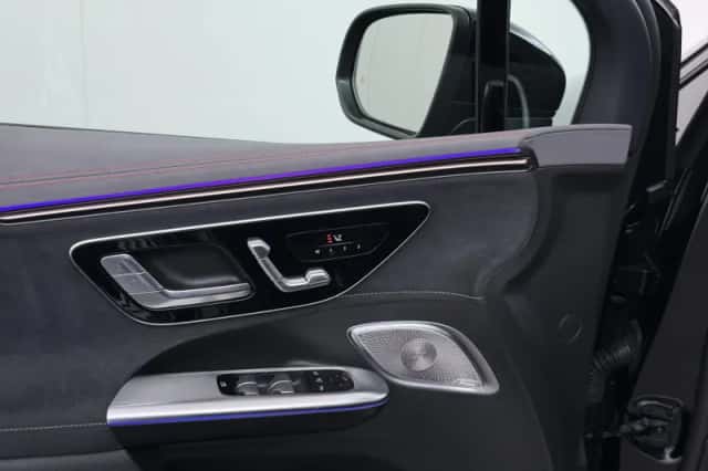 Mercedes-Benz EQE (2025) thumbnail 25