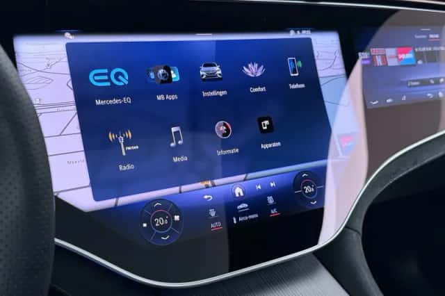 Mercedes-Benz EQE (2025) thumbnail 39