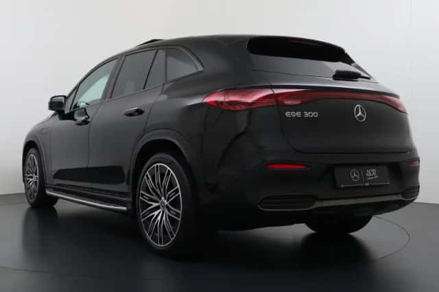 Mercedes-Benz EQE (2025) thumbnail 5