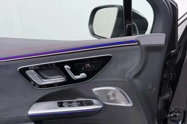 Mercedes-Benz EQE (2025) thumbnail 23