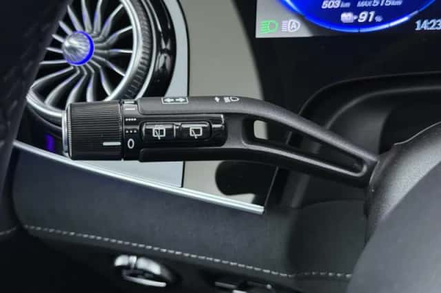 Mercedes-Benz EQE (2025) thumbnail 30