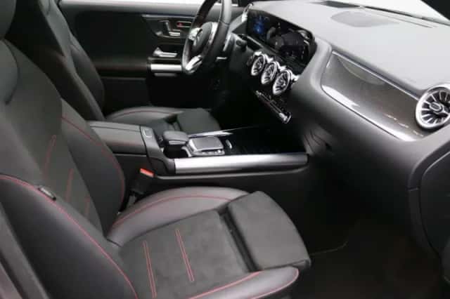 Mercedes-Benz GLA-Klasse (2023) thumbnail 2