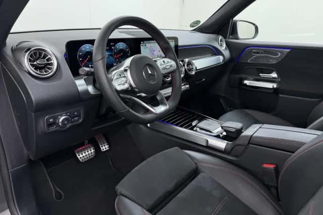 Mercedes-Benz GLB-Klasse (2023) thumbnail 2