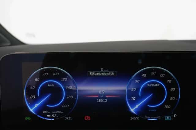 Mercedes-Benz EQA (2025) thumbnail 6
