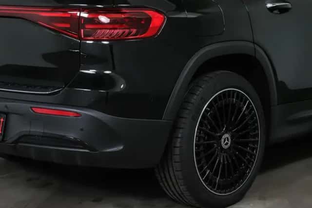 Mercedes-Benz EQB (2025) thumbnail 3