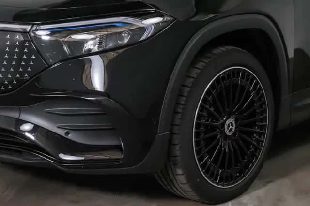 Mercedes-Benz EQB (2025) thumbnail 4